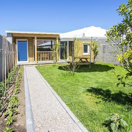 Semesterbostad Garden House